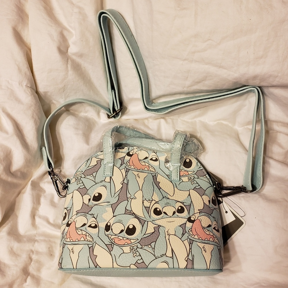 1 left!!! Loungefly (Disney's Lilo & Stitch) purse - Picture 2 of 7